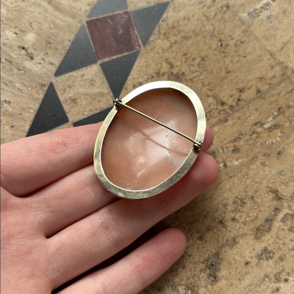 Vintage Cameo Brooch - Picture 5 of 6